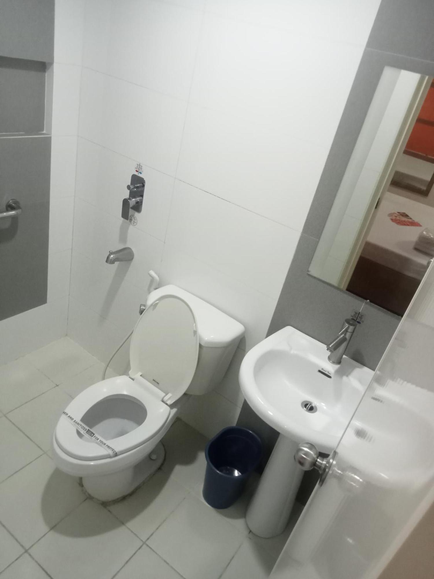 Hotel Sogo Cabanatuan מראה חיצוני תמונה