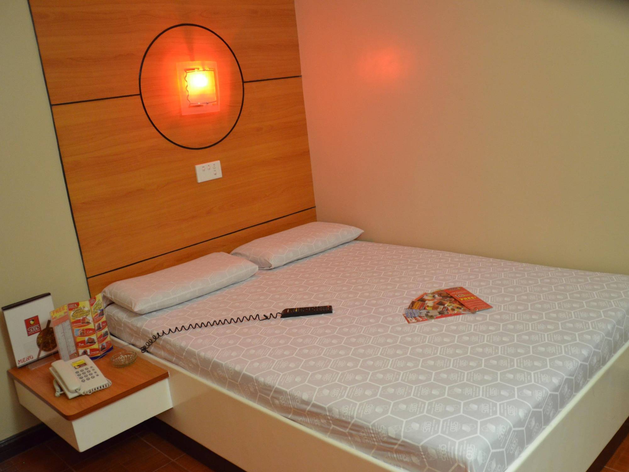 Hotel Sogo Cabanatuan מראה חיצוני תמונה