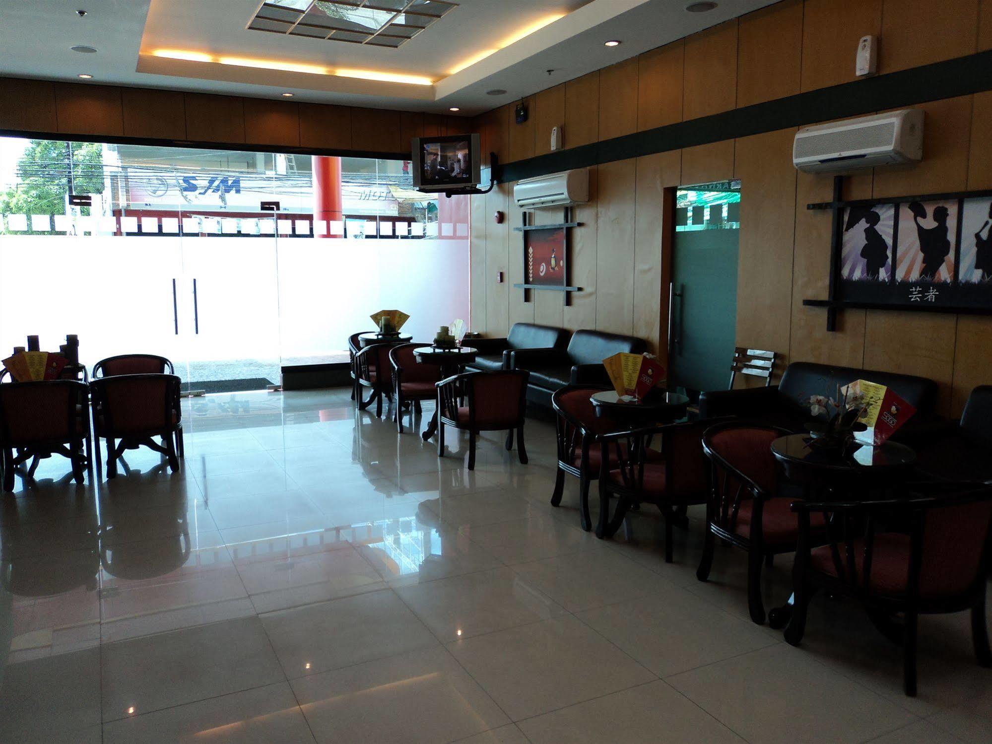 Hotel Sogo Cabanatuan מראה חיצוני תמונה